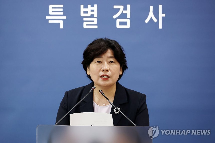 브리핑하는 박지영 내란 특검보
(서울=연합뉴스) 윤동진 기자 = 박지영 내란 특검보가 2일 서초구 서울고검에서 브리핑을 하고 있다. 2025.7.2 mon@yna.co.kr