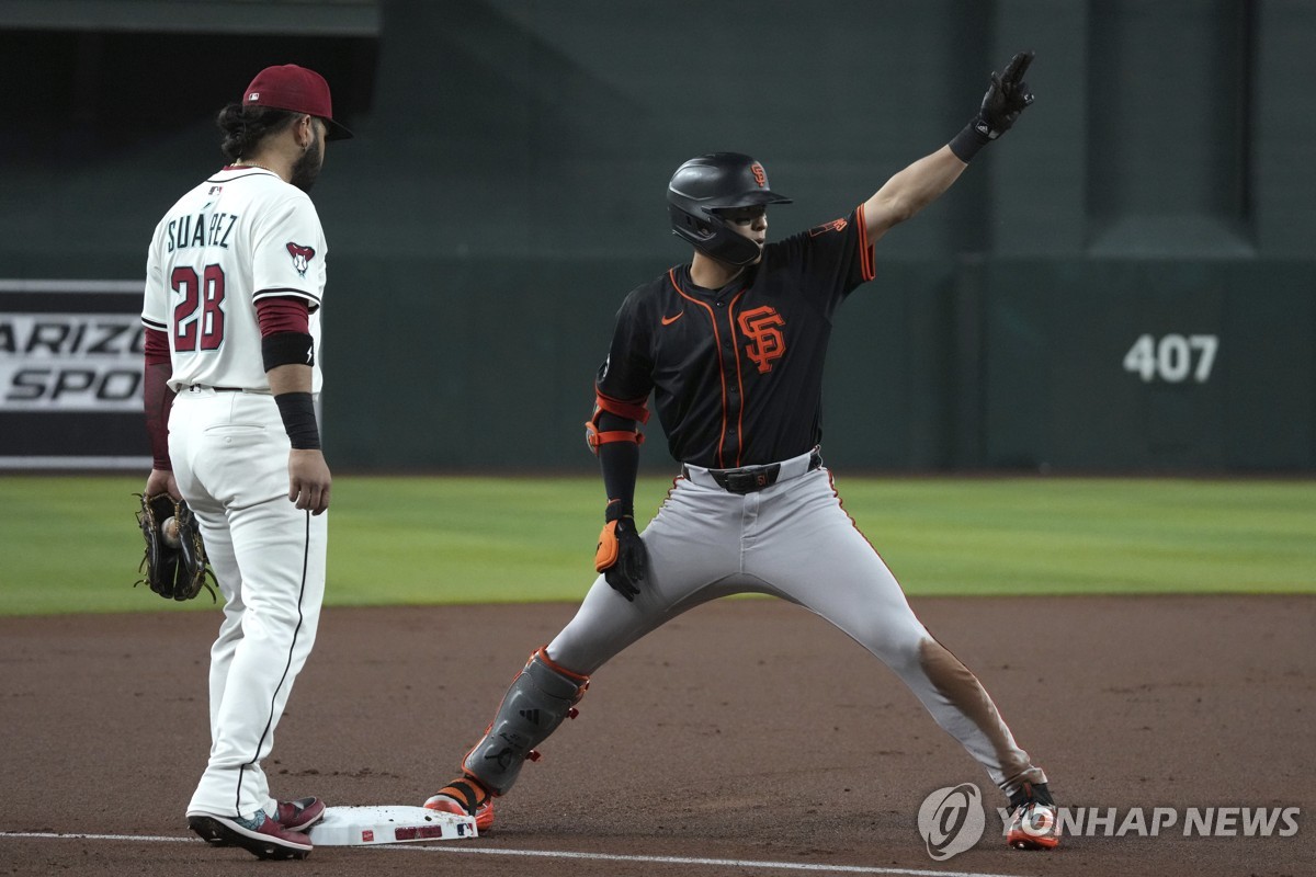 MLB <b>이정후</b>, 약 1달 만에 멀티 히트…애리조나 상대 3안타 폭발