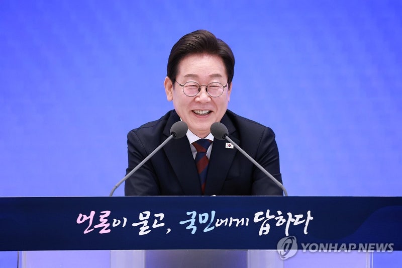 李<b>대통령</b> "<b>감사원</b>, 지금이라도 <b>국회</b> 넘겨주고파…권력 견제해야"