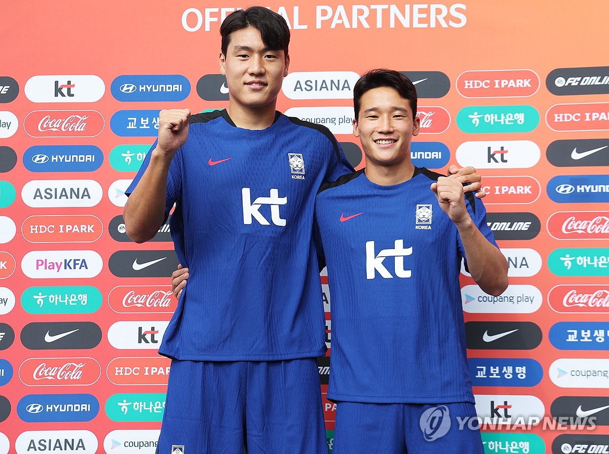 '부자 <b>축구</b>대표' <b>이호재</b>·이태석 "아버지 명성 뛰어넘도록"