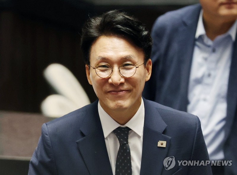 <b>김민석 국무총리</b> 첫 일정으로 <b>농민단체 면담</b>