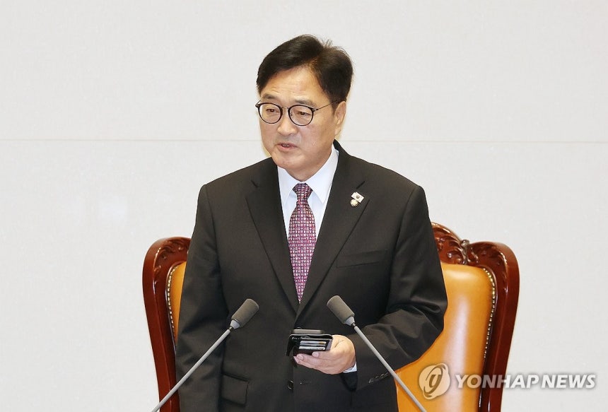 발언하는 우원식 국회의장
(서울=연합뉴스) 박동주 기자 = 우원식 국회의장이 4일 국회 본회의에서 개의 선언후 발언하고 있다. 2025.7.4 pdj6635@yna.co.kr