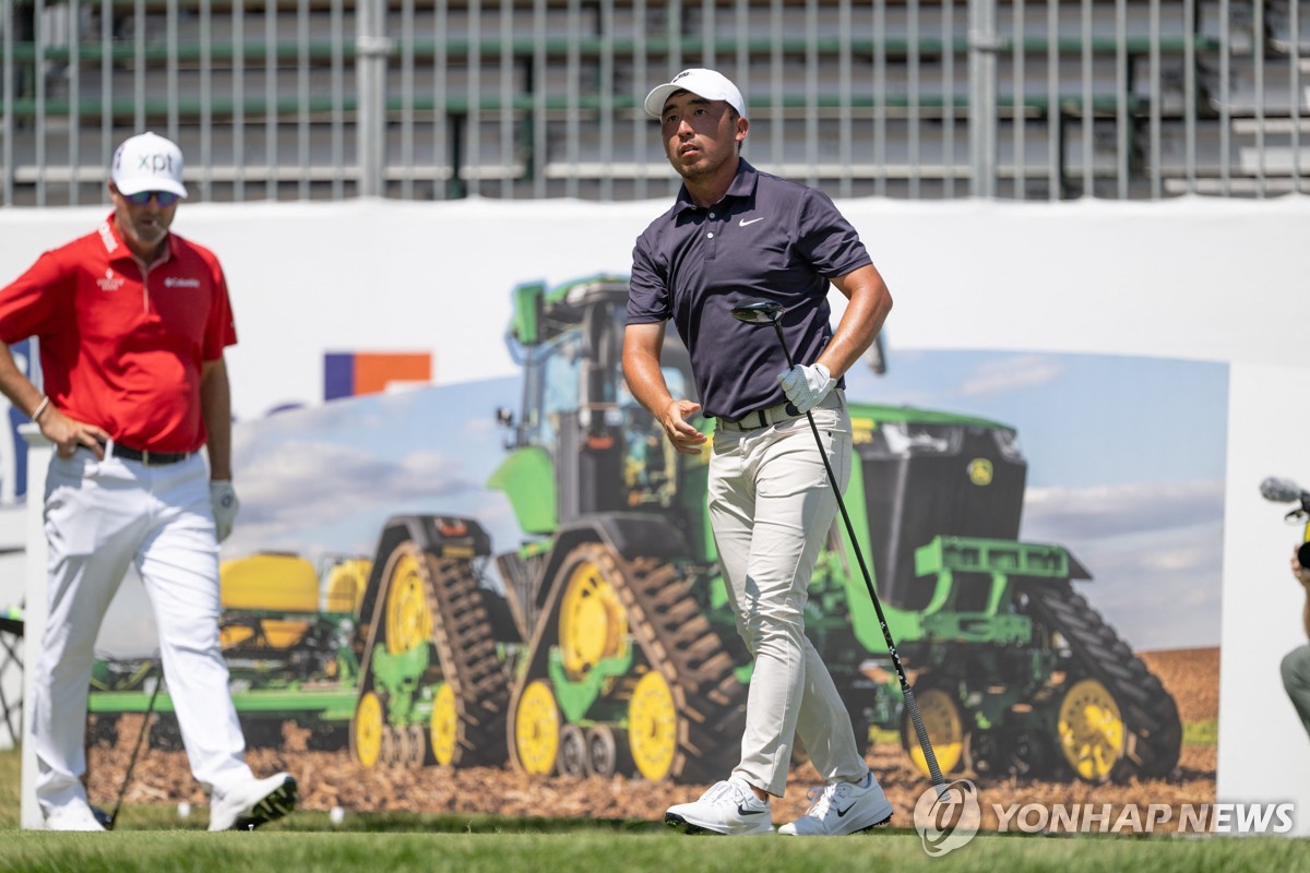 <b>김시우</b>, PGA 투어 <b>존디어 클래식</b> 2R 공동 7위…선두와 2타 차