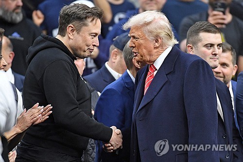 머스크(왼쪽)와 트럼프(오른쪽)
[로이터 연합뉴스 자료사진. 재판매 및 DB 금지]