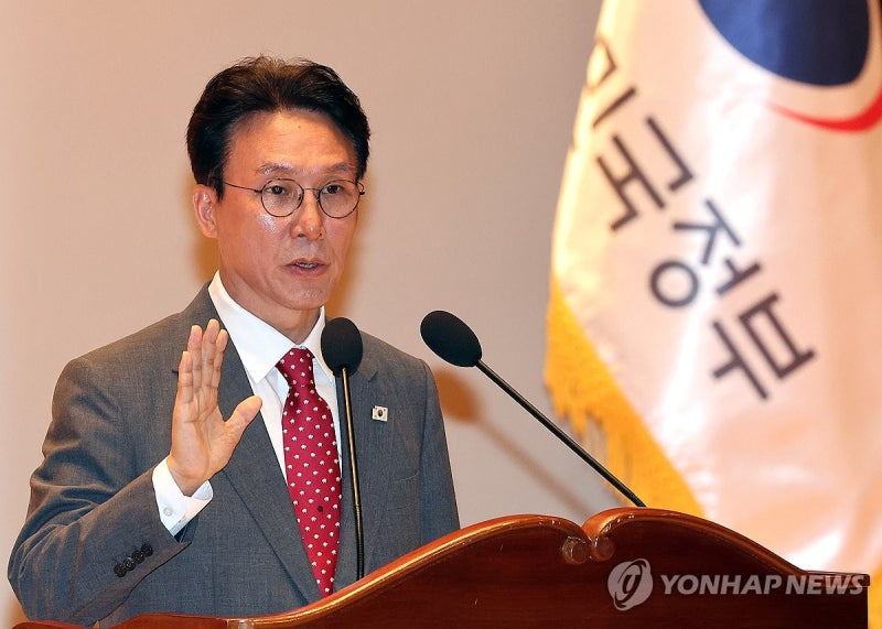 金<b>총리</b> "대한민국 승리 함께 뛰자"…세종서 취임식 업무 본격화