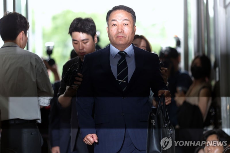 <b>김계환</b> 전 <b>해병대사령관</b>, 순직해병<b>특검</b> 출석