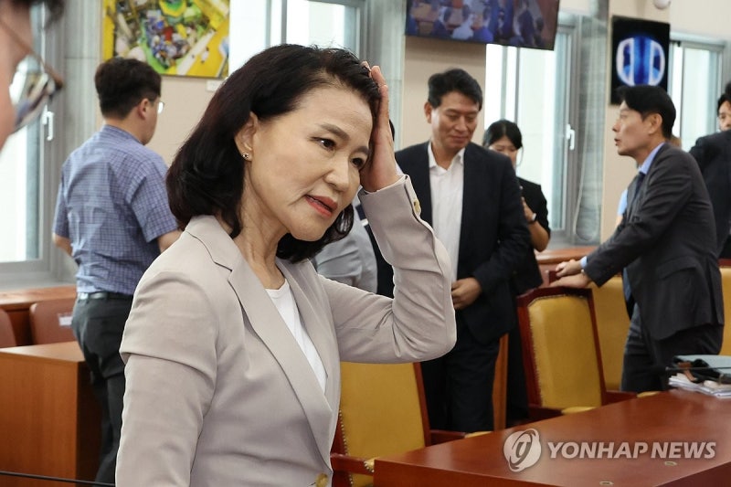 <b>이진숙</b> "대통령, <b>방송법</b> 방통위案 <b>지시</b>" 대통령실 "의견물은 것"(종합)
