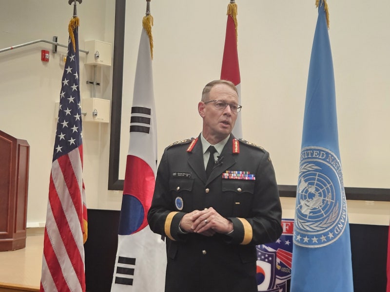 <b>유엔사</b> 부사령관 "<b>평양 무인기</b> 의혹 계속 조사중"