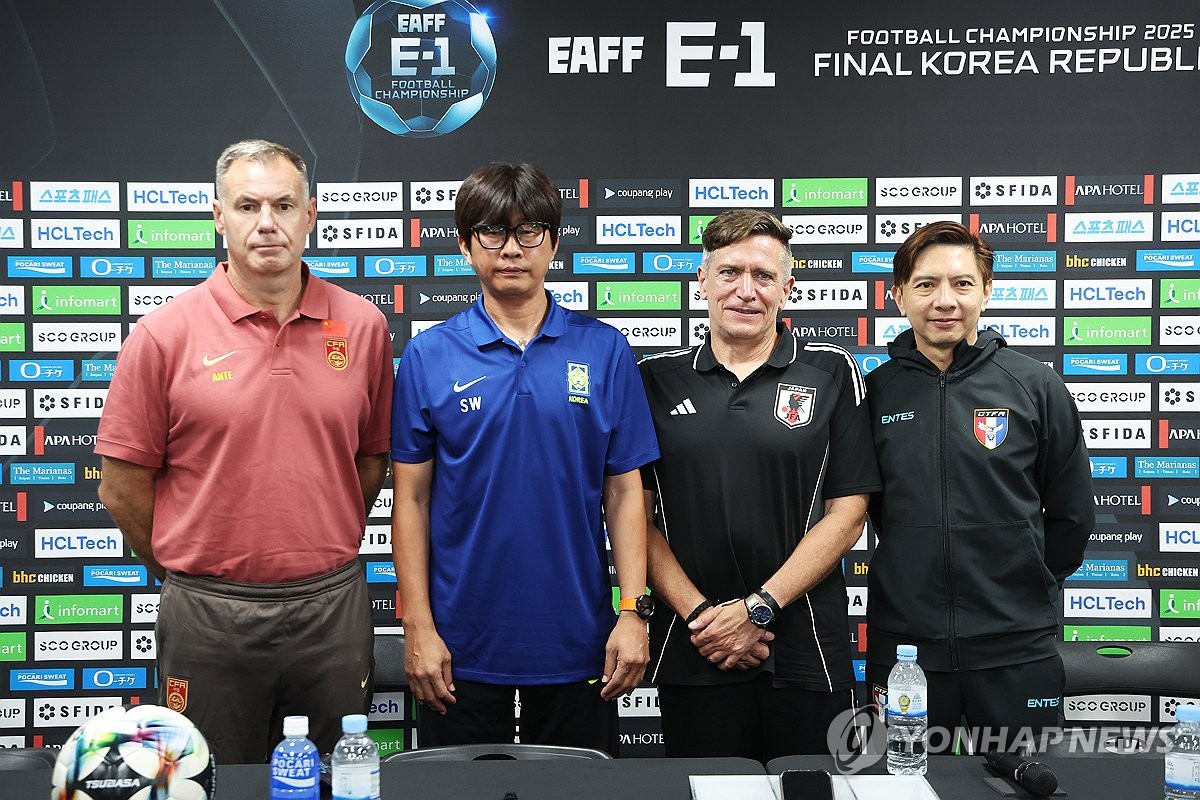 <b>여자축구 신상우 감독</b> "랭킹은 낮아도…안방서 우승 목표"