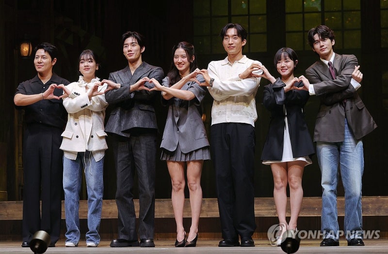 배우 이상이 "AI 판치는 세상, <b>셰익스피어</b> 대사가 울림 주죠"