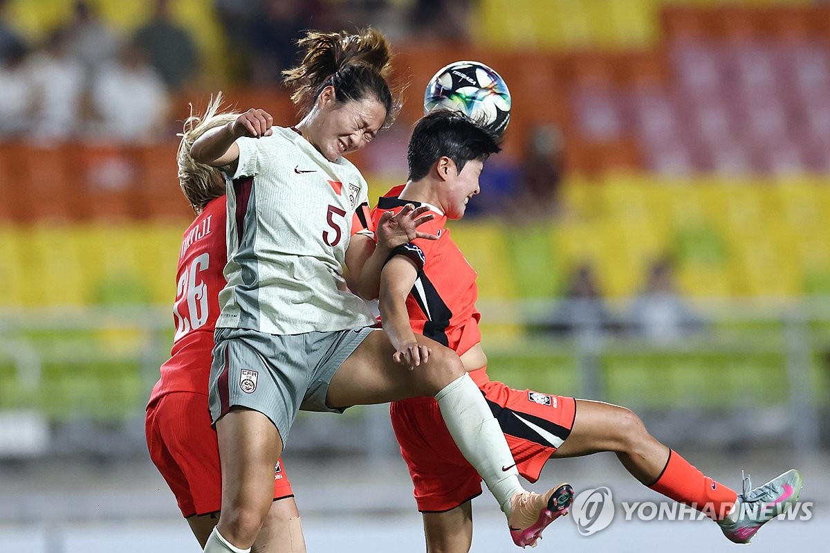 '<b>지소연 극장골</b>' 한국, 동아시안컵 1차전서 중국과 2-2 비겨