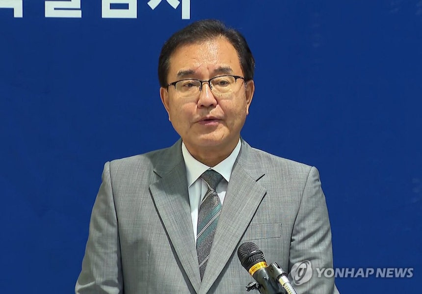 해병특검 "박정훈 대령 2심 항소 취하"
(서울=연합뉴스) 순직해병 수사 방해 의혹 사건을 수사하는 이명현 특별검사가 9일 서울 서초구 특검 사무실에서 브리핑을 하고 있다. 이 특검은 이날 항명 혐의로 재판받는 박정