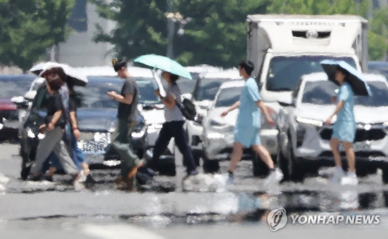 주말까지 낮 최고 <b>36도 폭염</b> 지속…제주·남부에 비
