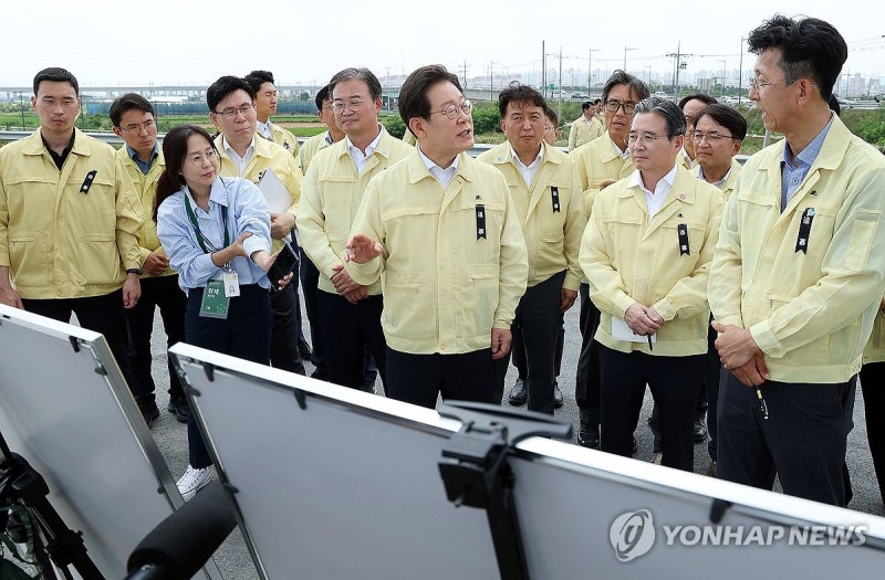 이재명 대통령, <b>오송 참사</b> 2주기 <b>현장 점검</b>