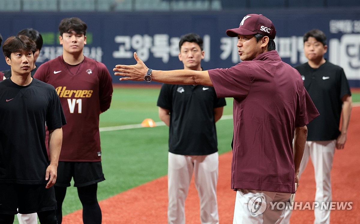 <b>설종진</b> 키움 <b>감독대행</b> "후반기 승률 4∼5할 목표…작전 늘릴 것"