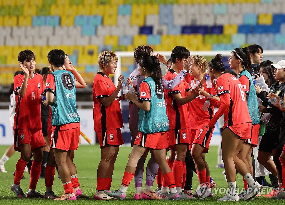 한국 <b>여자축구</b>, <b>동아시안컵</b> 20년만의 <b>우승</b>