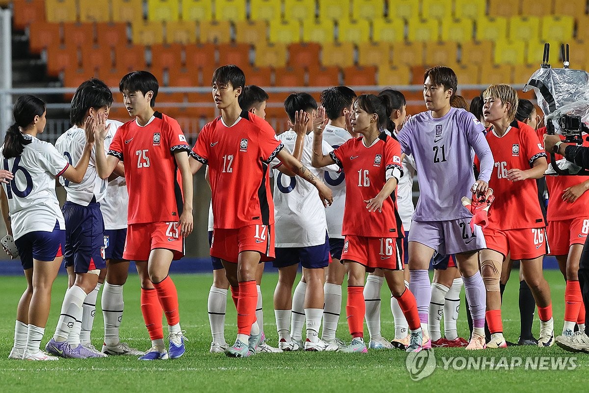 한국 <b>여자축구</b>, <b>동아시안컵</b> 20년만의 <b>우승</b>