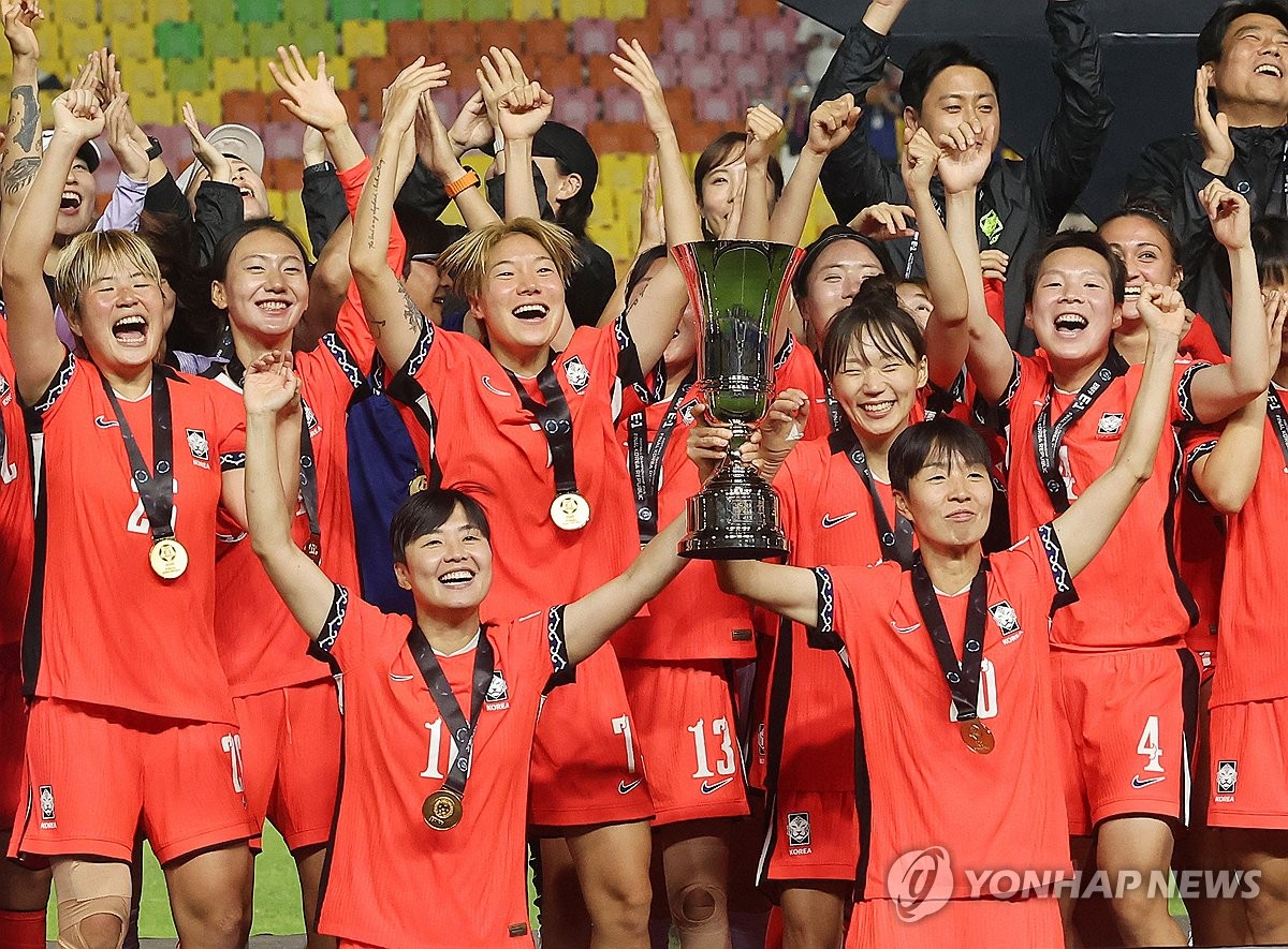 <b>동아시안컵</b> 20년만의 <b>우승</b>한 한국 여자축구