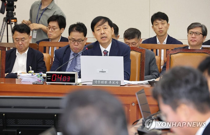 답변하는 <b>구윤철 기재부 장관</b> 후보자