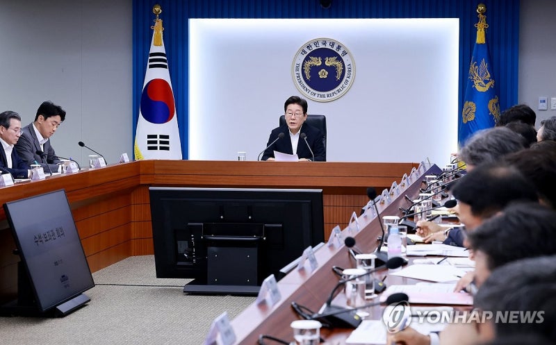 <b>이재명 대통령</b>, 4차 <b>수석</b>·<b>보좌관 회의</b> 발언