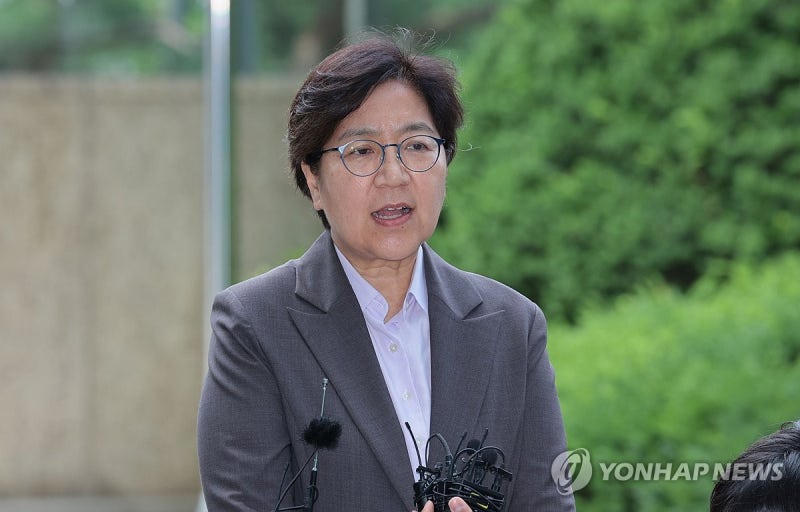 <b>정은경</b> "적정 의료인력 규모 추계…비대면 진료 제도화"