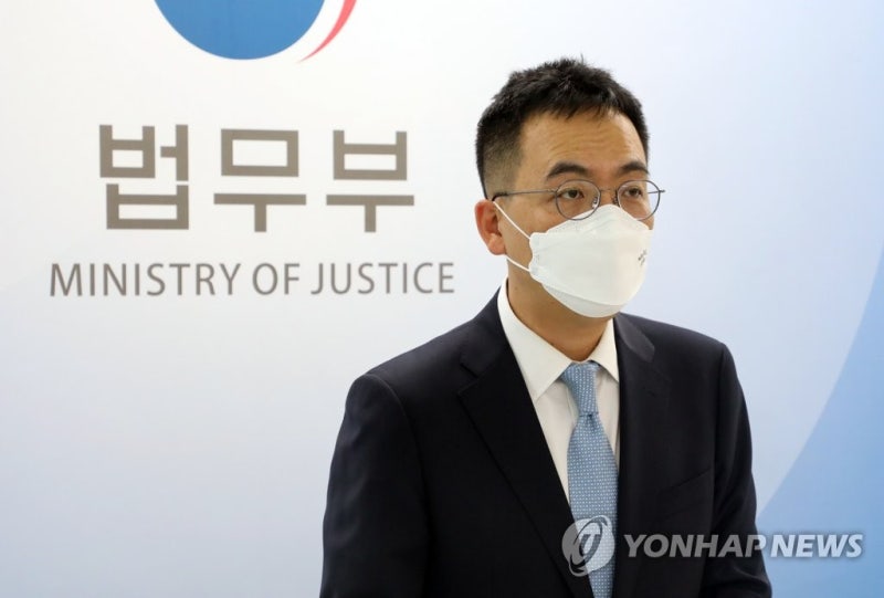 李<b>정부 검찰</b>고위급 <b>인사</b>…서울고검장 구자현·대검반부패 박철우(종합)
