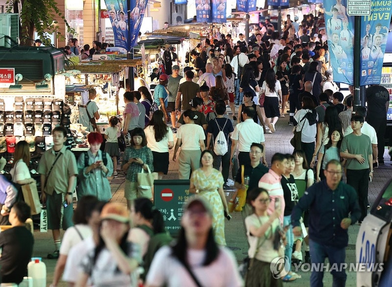 <b>소비쿠폰</b> 닷새 만에 <b>신청</b>률 72%…6조5천703억원 지급