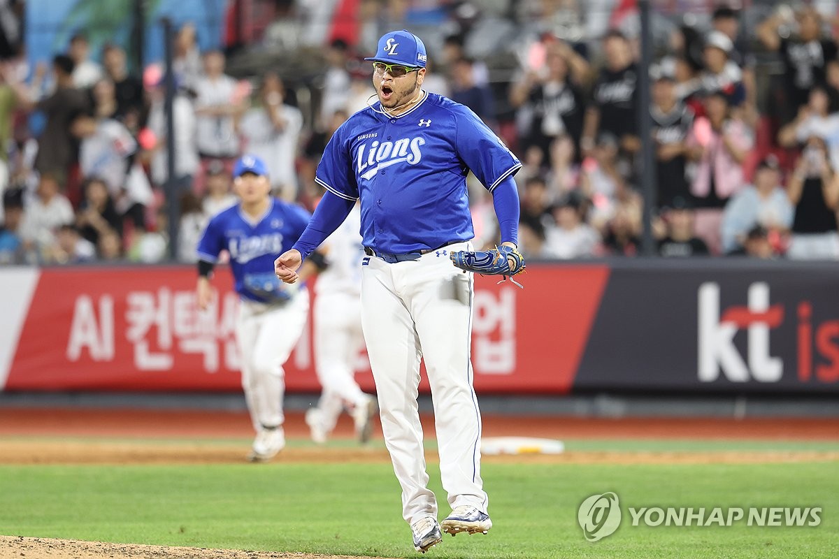 <b>완봉승</b> 거둔 <b>후라도</b>