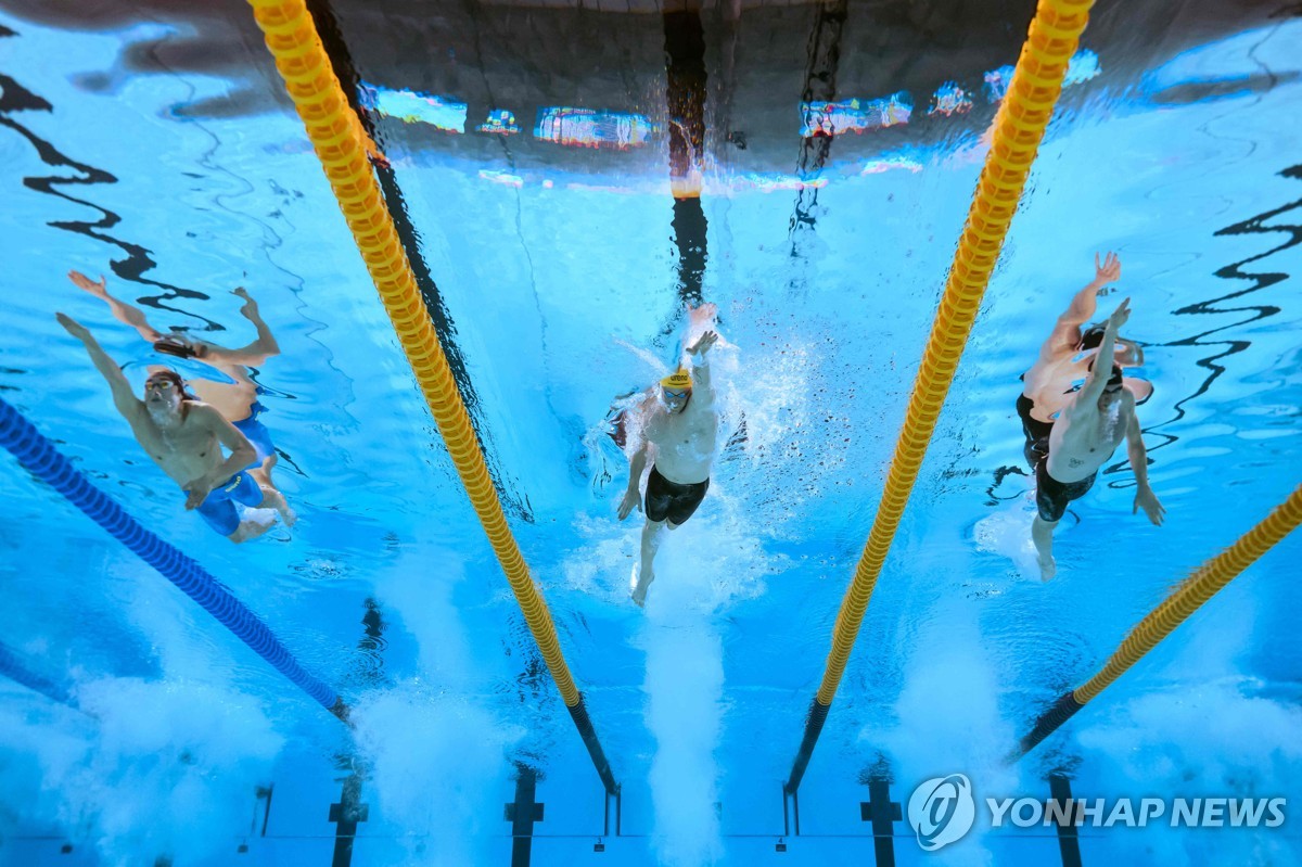 <b>김우민</b>, 세계수영선수권 자유형 400ｍ 동메달…2회 <b>연속 입상</b>