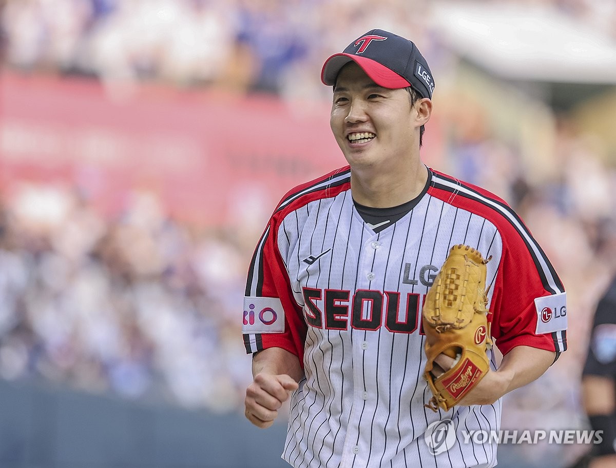 '사자 사냥꾼' 임찬규…LG, 4연승 거두며 1위 <b>한화</b> 1게임차 <b>추격</b>
