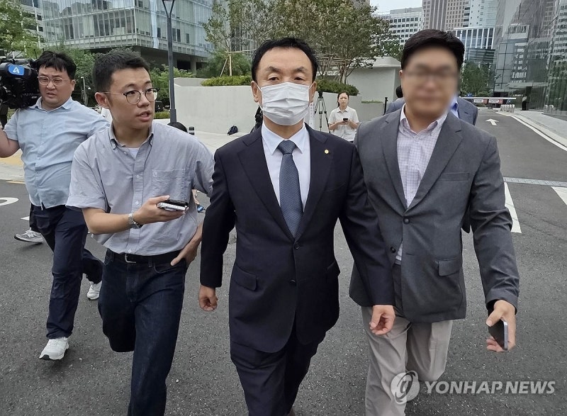 특검, '도이치 <b>주가조작</b>' 권오수 소환…<b>김건희</b> 가담 규명할까(종합)