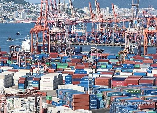 충격파 낮췄지만 한국도 내일부터 <b>트럼프 상호관세</b> 영향권