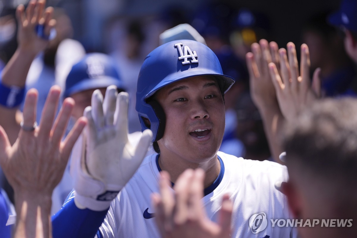MLB <b>이정후</b>, <b>6경기 연속 장타</b>…2루타 치고 9회 결승 득점(종합)