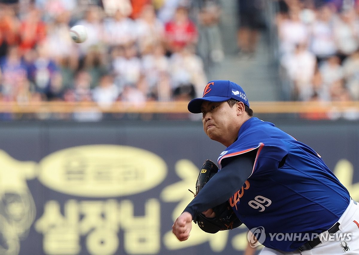 역투하는 <b>류현진</b>