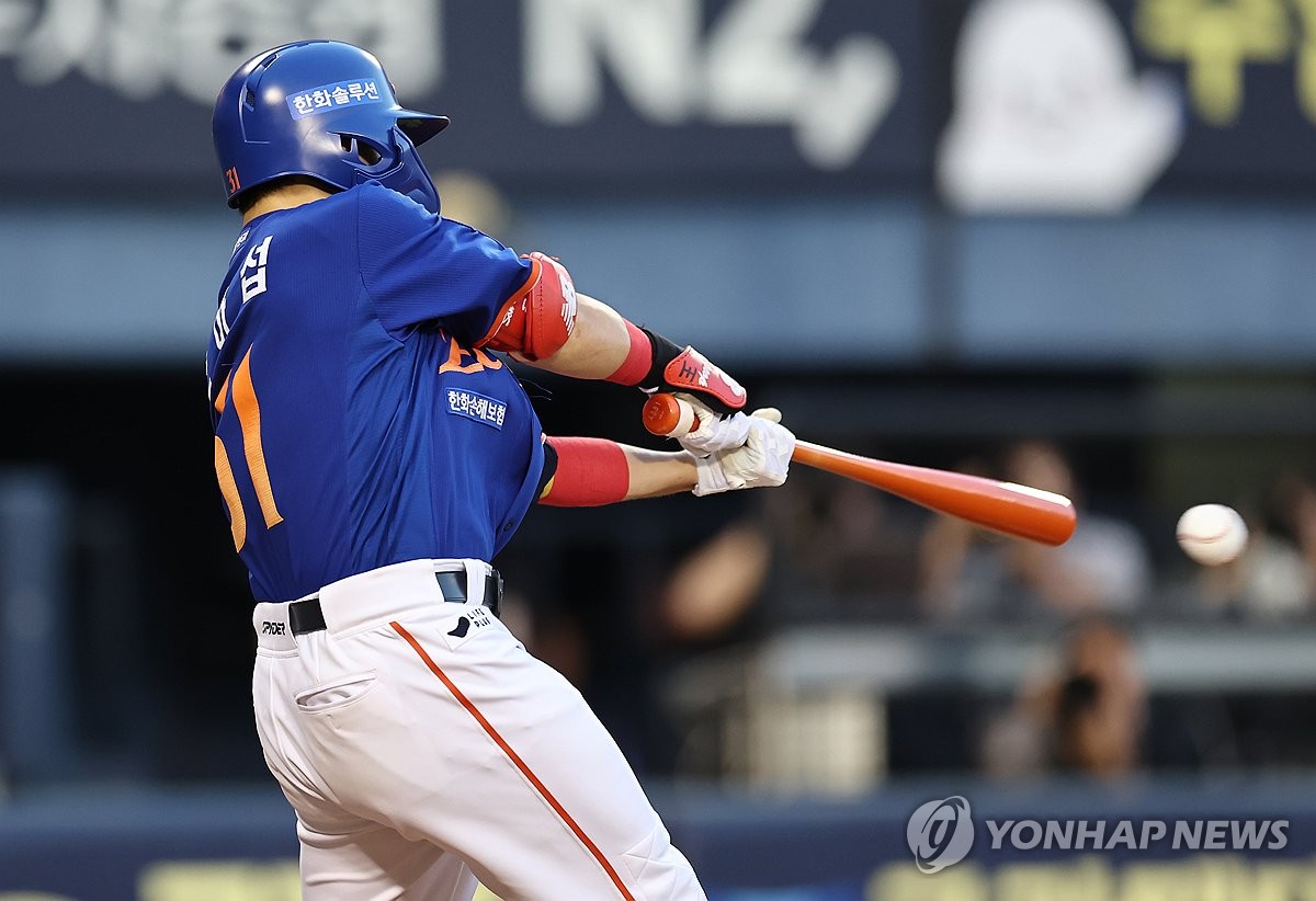 <b>손아섭</b>, 1<b>타점</b> 적시타