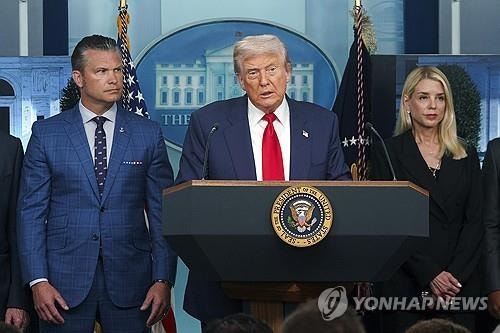 <b>트럼프</b>, <b>워싱턴</b> 치안 '접수'?…"연방정부가 경찰<b>통제</b>·軍활용"(종합)