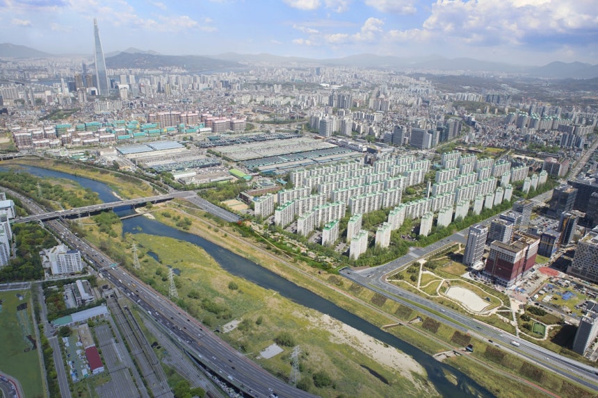 Perspective view of the first section of the Tancheon streamside east road improvement project
[Provided by Seoul City. Reproduction and database use prohibited]
