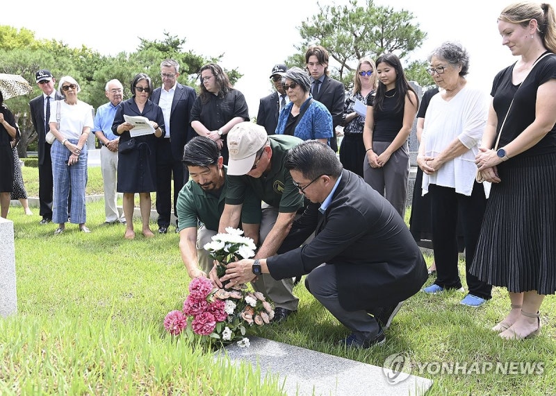 공군, '<b>임시정부 비행학교</b>' <b>후손 초청</b>