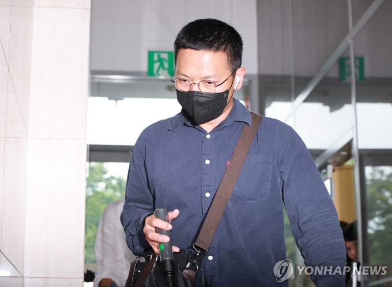 특검, '박정훈 수사' <b>김동혁</b> 전 <b>검찰단장</b>·염보현 군검사 <b>소환</b>(종합)