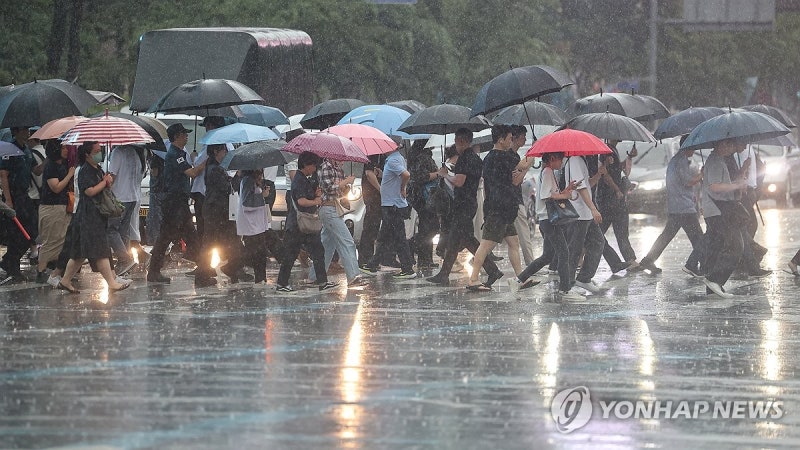 출근길 <b>폭우</b> 수도권 최대 180mm 이상 더…오전 내내 집중호우