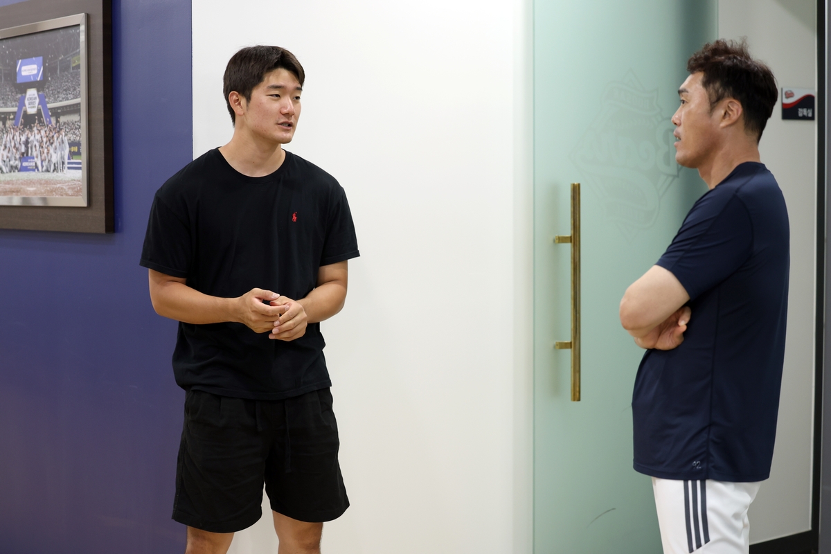 근육 15 늘린 '예비역' 안재석 "내 꿈은 두산 주전 유격수"