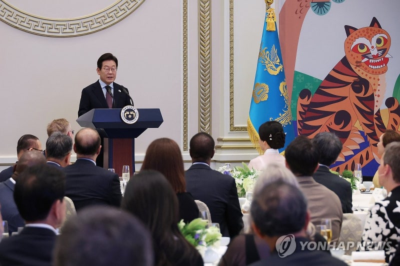 이재명 <b>대통령</b>, <b>주한외교단 만찬</b> 발언