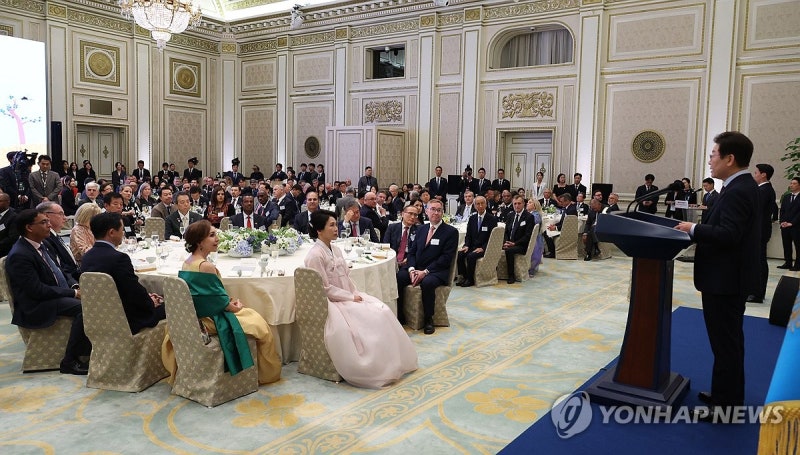 이재명 <b>대통령</b>, <b>주한외교단 만찬</b> 발언