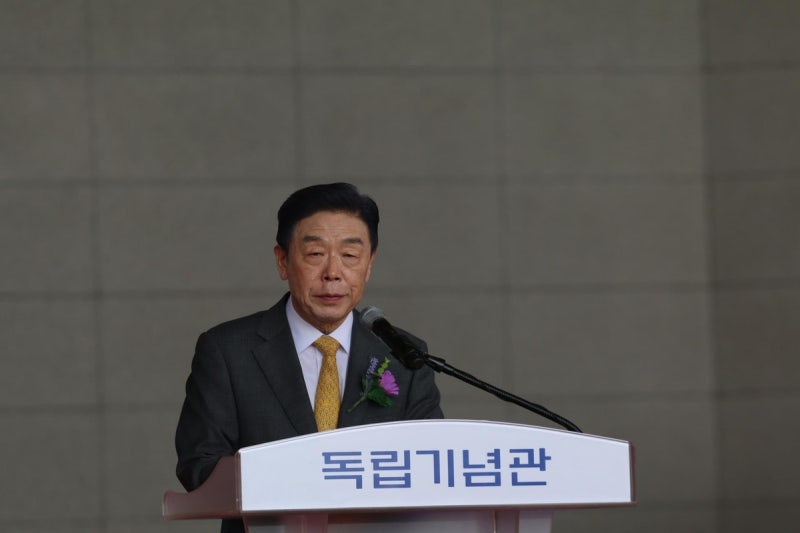 <b>김형석 독립기념관장</b> 광복 80주년 경축식 기념사 <b>논란</b> 이어져