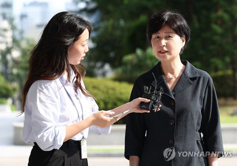 내란특검, <b>백혜련 의원</b> 참고인 조사…"국힘 표결 방해 있었다"