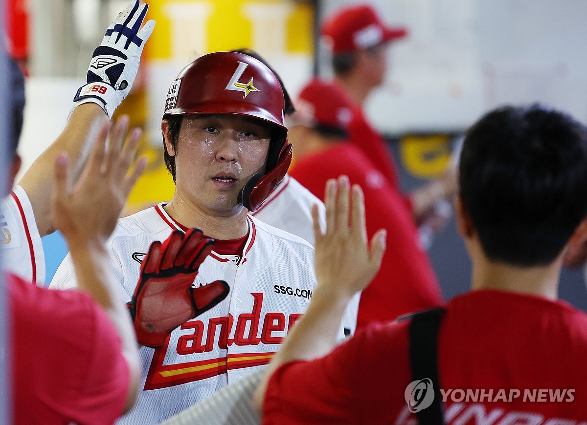 <b>롯데</b>, 6-0 <b>리드</b> 못 지키고 10연패 탈출 무산…두산 7연승(종합)