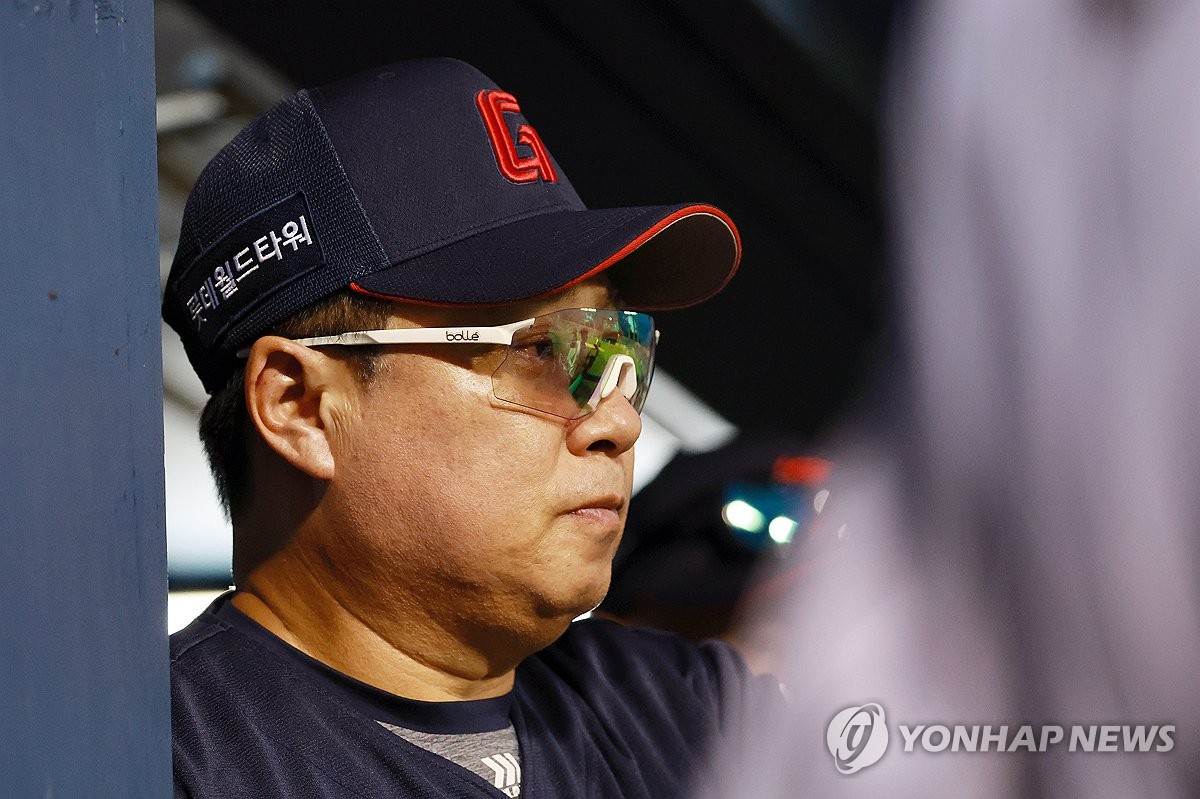 <b>김태형</b> <b>롯데</b> <b>감독</b> "앞으로 선발 4명으로 4일 로테이션도 생각"