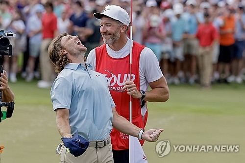 '163전 <b>164기</b>' <b>플리트우드</b>, 투어 챔피언십서 PGA 첫 우승(종합)