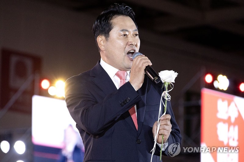 '친윤·반탄' <b>장동혁</b>호 출항…단일대오·우파 연대로 대여 투쟁(종합)