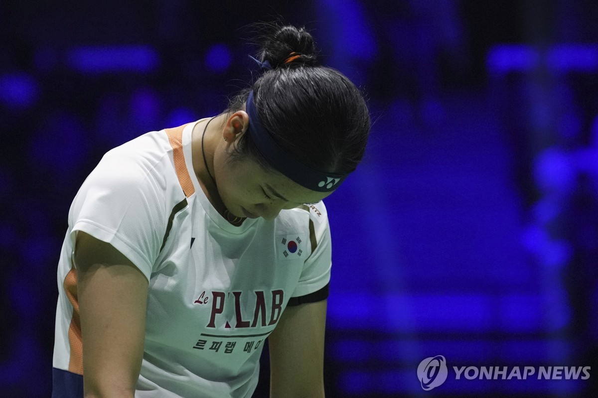 배드민턴 <b>안세영</b>, <b>천위페이</b>에 '무릎'…세계선수권 준결승서 탈락
